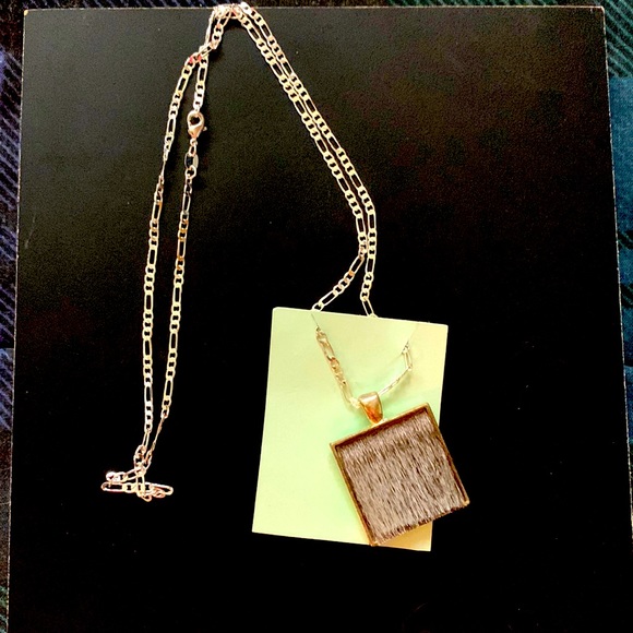 Seal Skin Necklace - Picture 2 of 3